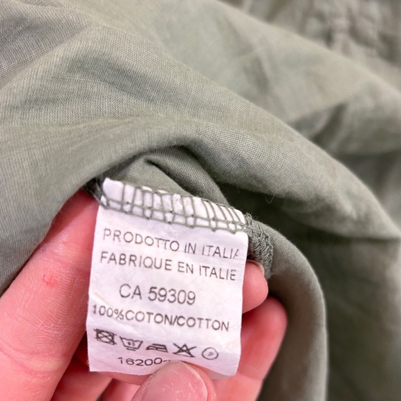 Green V-Neck Blouse with Rolled Sleeves - Picture 4 of 4